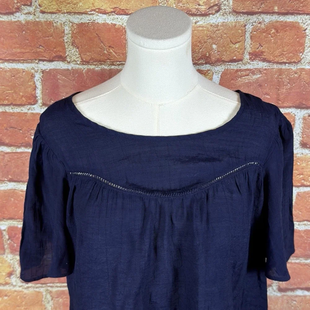 Nanette Lepore Blue‎ Rayon Blouse Semi-Sheer Blouse Key Hole Size Medium
